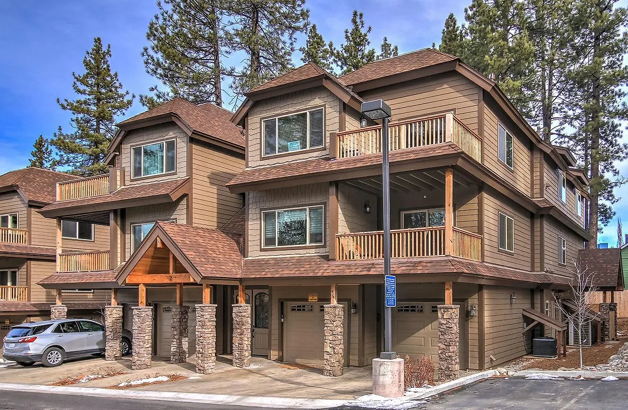 Tahoe Woods Gem - Three Bedroom Home South Lake Tahoe Casa vacanze