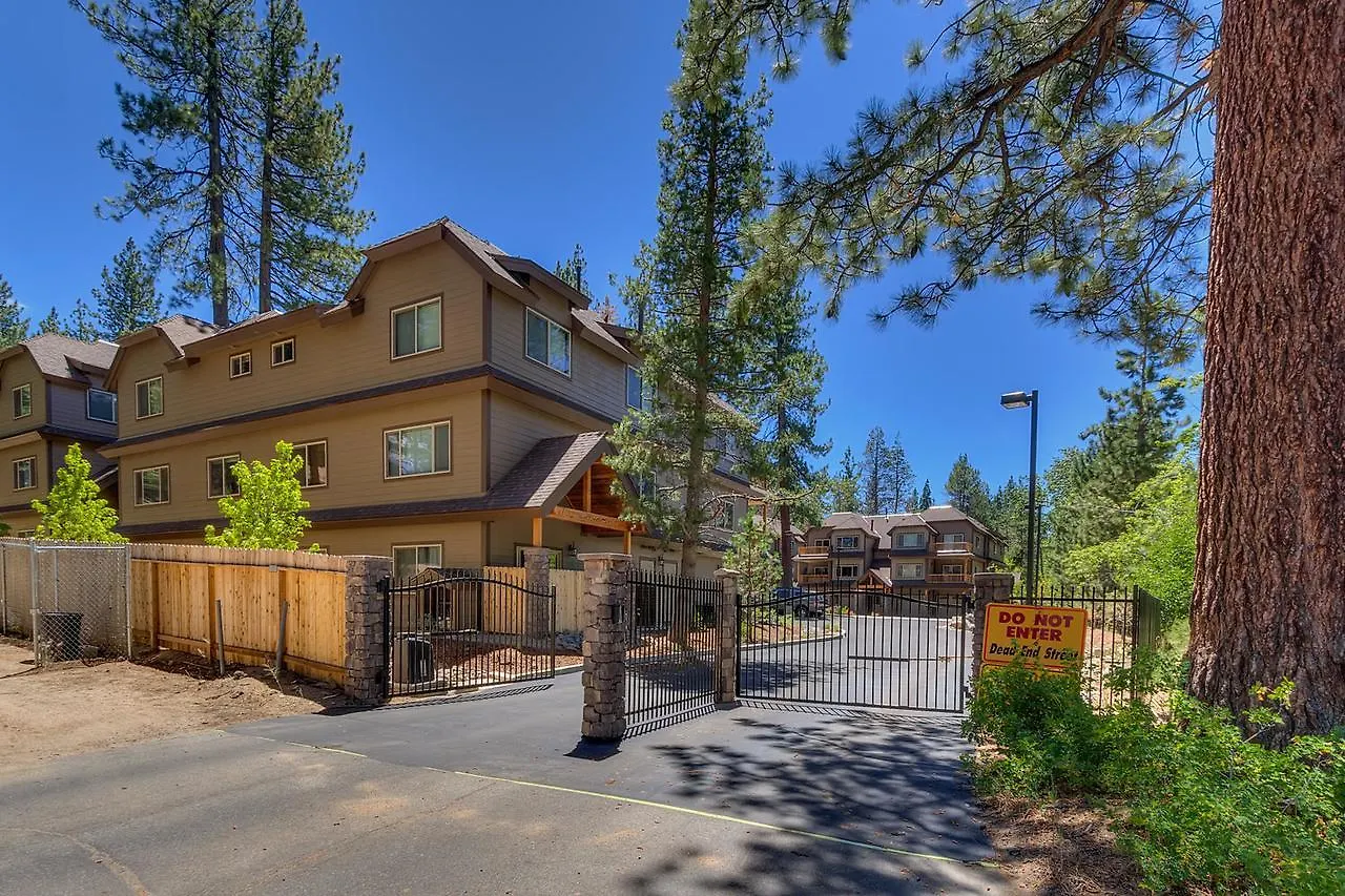 Tahoe Woods Gem - Three Bedroom Home South Lake Tahoe 0*,  Stati Uniti